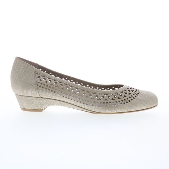 Ros Hommerson Shoes - Ros Hommerson Womens Tina Beige Shoes (NWT)